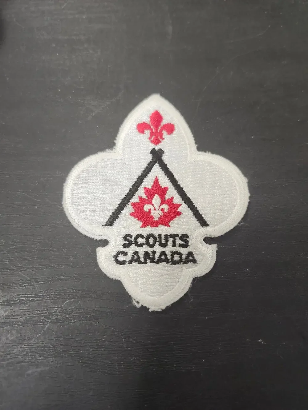 Scouts Canada Embroidered Patch Red Maple Leaf Fleur-de-Lis Uniform Badge